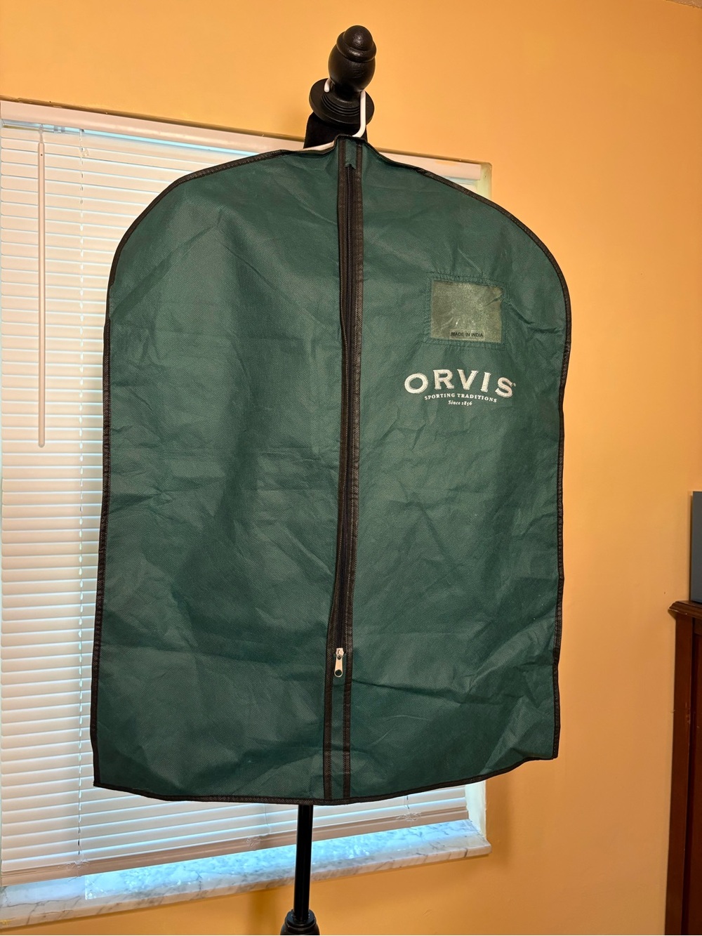 Orvis Dark Green Men’s Travel Garment Bag